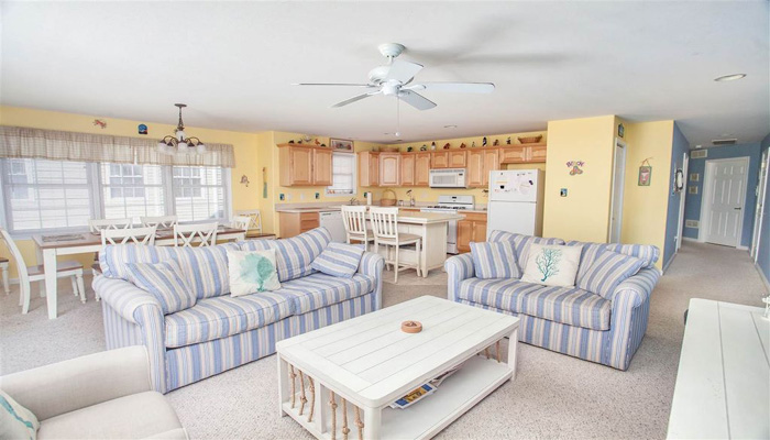 221 E Glenwood web
