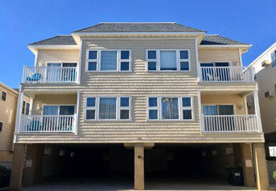 304 E Pine